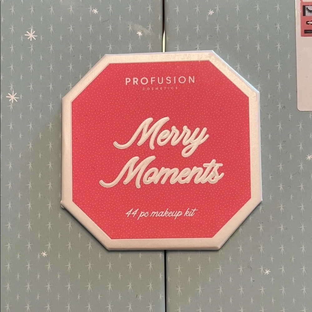 Profusion Cosmetics Merry Moments 44-Piece Makeup Kit